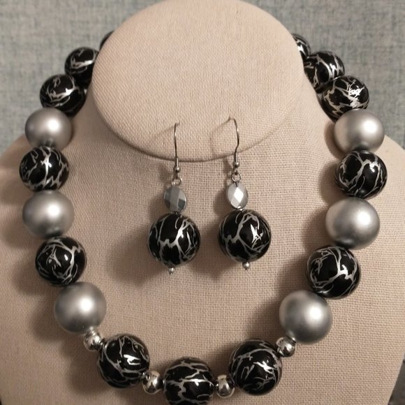 Black and Silver Chunky Statement Necklace / Bracelet / Earring Set - Picture 2 of 10